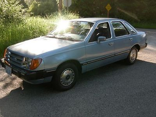 Illustration for article titled BARN FIND: Ford Tempo Diesel?